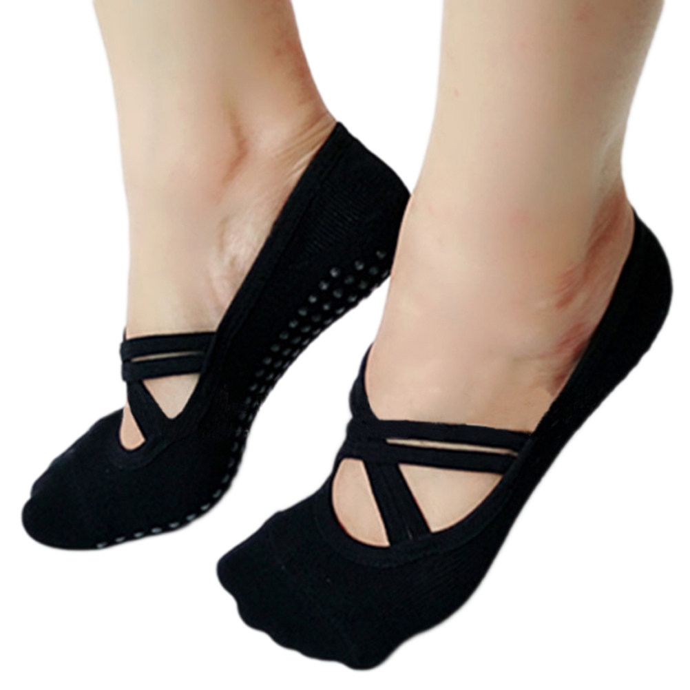 جوارب يوغا نسائية سوداء غير قا - مراجعة Grip Sock Yoga وسعره