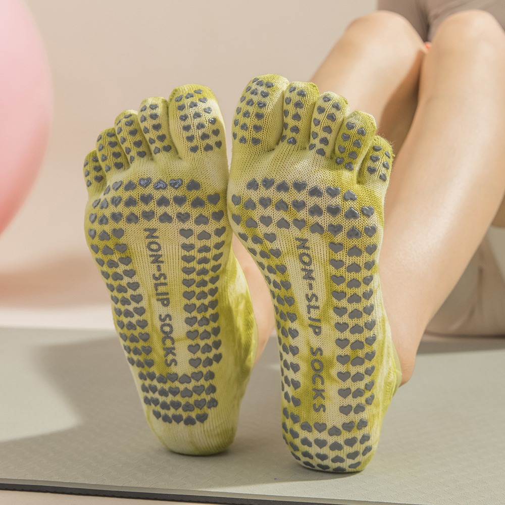 جوارب يوجا نسائية بخمسة أصابع  - مراجعة Grip Sock Yoga وسعره